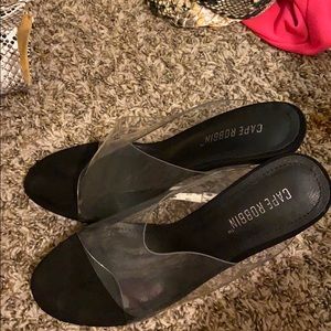 Black Perspex wedges